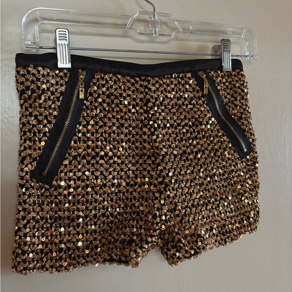 Sure: Glamorous Sequin Shorts - Black and Gold